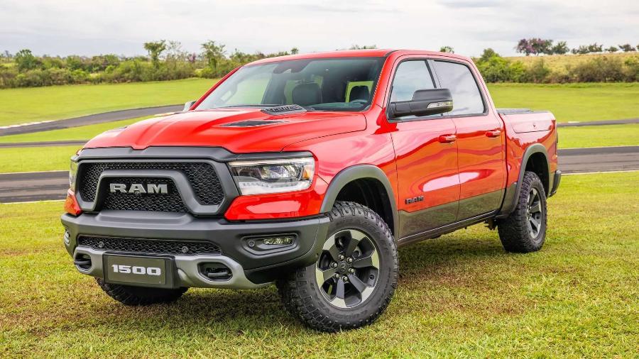 Ram 1500 Rebel tem quase 6 metros de comprimento, mas leva apenas 610 kg na caçamba  - Divulgação