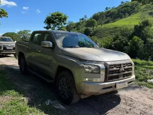 Primeiras impressões: nova Mitsubishi Triton cumpre proposta todo terreno?