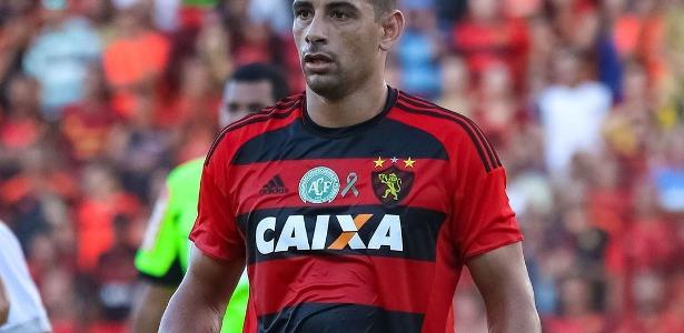 Ainda na mira do Palmeiras, D. Souza está fora da viagem do Sport para a capital paranaense - Aldo Carneiro/Estadão Conteúdo