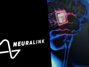 Neuralink vai testar chip cerebral para controlar braço robótico