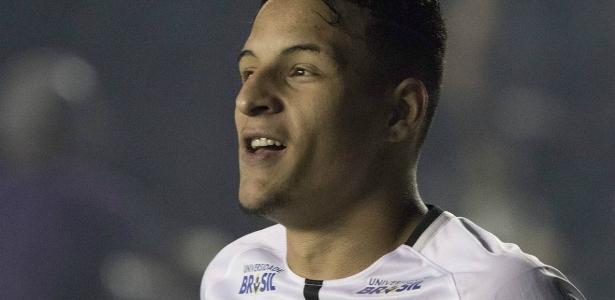 Dia do mercado: Corinthians negocia troca com franceses e SP vende volante