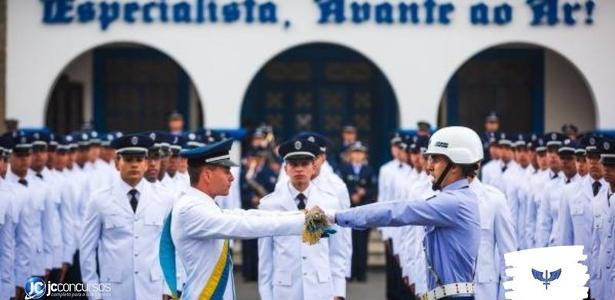 Concurso da Aeronáutica: alunos do CFS durante solenidade na EEAR - undefined