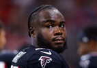 NFL: Grady Jarrett rompe LCA e desfalcará Falcons até o fim da temporada - Getty Images