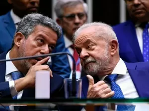 Lula se reúne com Lira e líderes da Câmara e promete mais proximidade