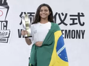 Rayssa Leal supera rivais japonesas e conquista o ouro no pré-Olímpico de skate da China