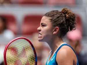 Paolini, Zheng e Muchova avançam, Krejcikova é eliminada