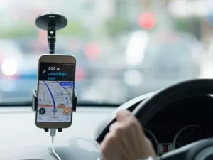 Governo atende Uber e 99 em regulamentação do trabalho de motoristas de app