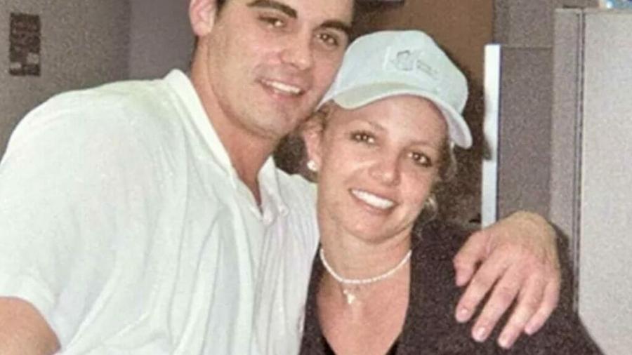 Jason Alexander e Britney Spears ficaram casados por apenas 55 horas em 2004 - Reprodução