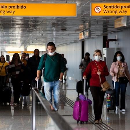 Tráfego aéreo de passageiros desacelera queda em março - Getty Images