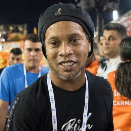 Ronaldinho falta em CPI e deputado dá ultimato