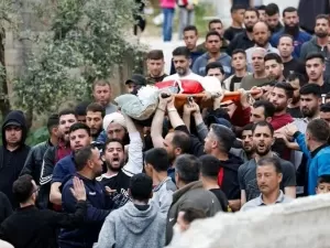 Pelo menos 38 palestinos morrem durante ataques aéreos israelenses 
