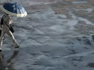 Frente fria que avança pelo Brasil no fim de semana traz chuva e ventania