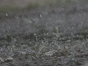 Mudança no tempo: frente fria, chuva e temperaturas mais baixas no Brasil; confira