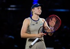 Rybakina bate Andreeva e vai em busca do bi em Stuttgart