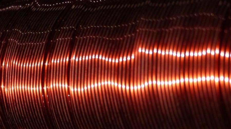 Carros elétricos usam até 83 quilos de cobre em sua fabricação