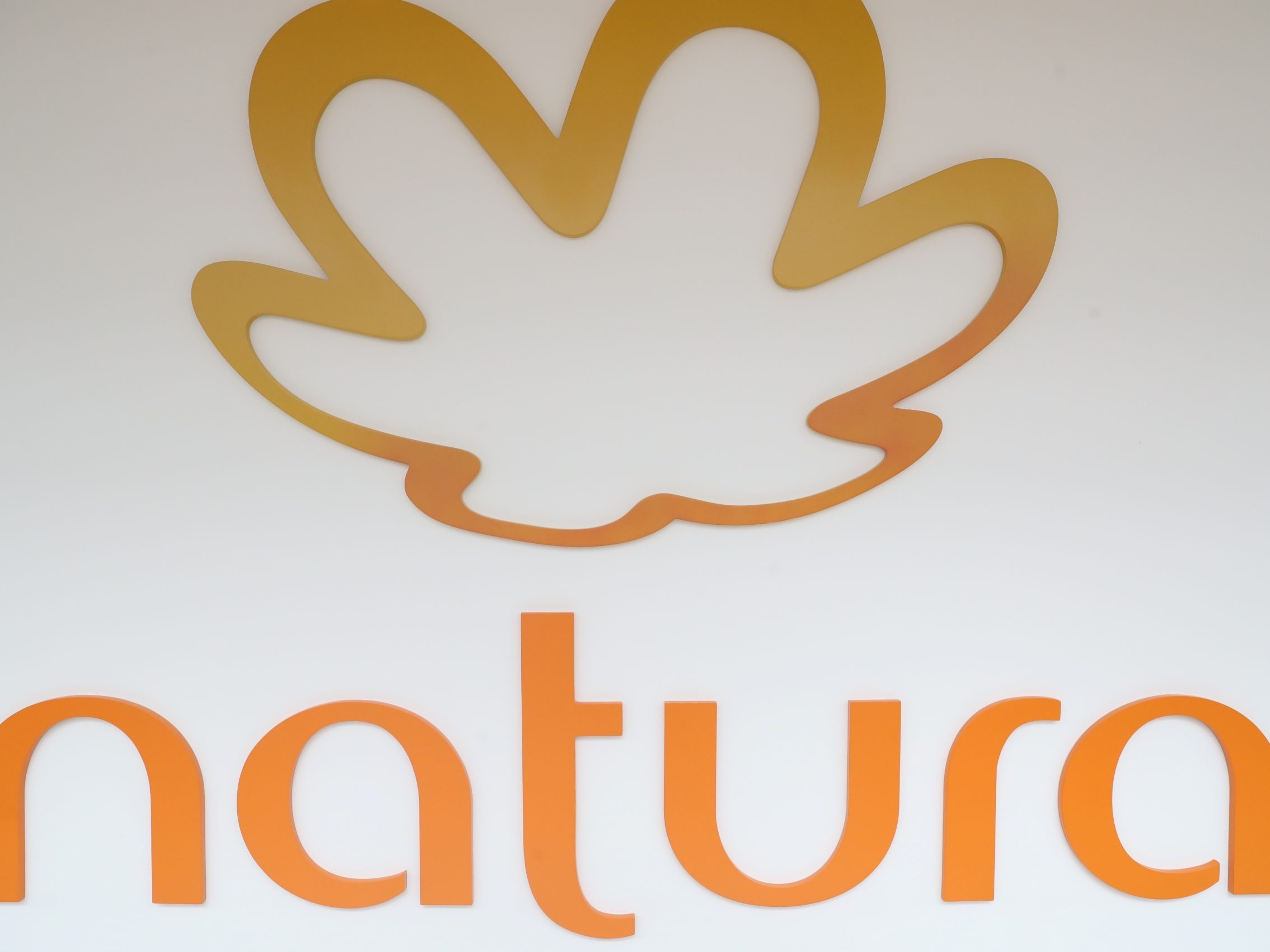 Natura troca CEO e sinaliza início de programa de reestruturação 