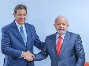Haddad e Lula se encontram para discutir gastos e disparada do dólar