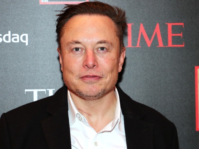Elon Musk compra 9% do Twitter, e ações da empresa disparam