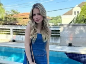 Sophia Valverde, de "As Aventuras de Poliana", surpreende ao expor motivo de lives em plataforma de vídeos: “Realmente estou precisando”; assista