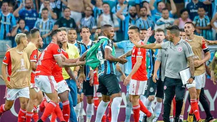 Primeiro Gre-Nal da história da Libertadores, em março. Próximo clássico será exibido pelo SBT - Sílvio ávila/ AFP                            