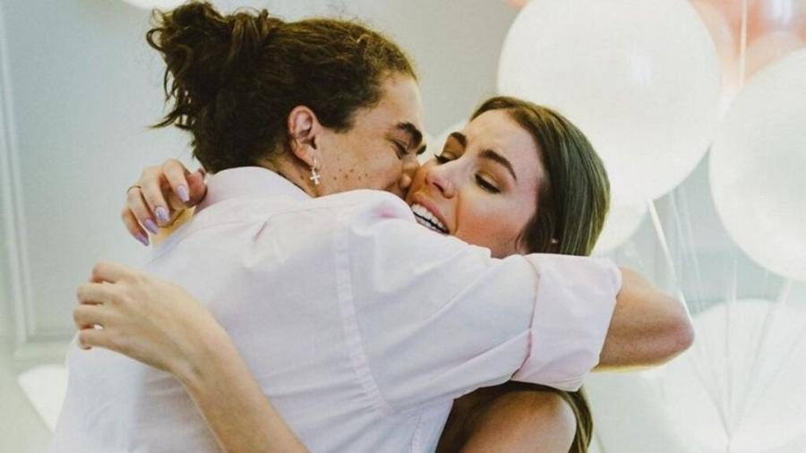 Whindersson Nunes abraça Maria Lina - Reprodução/Instagram
