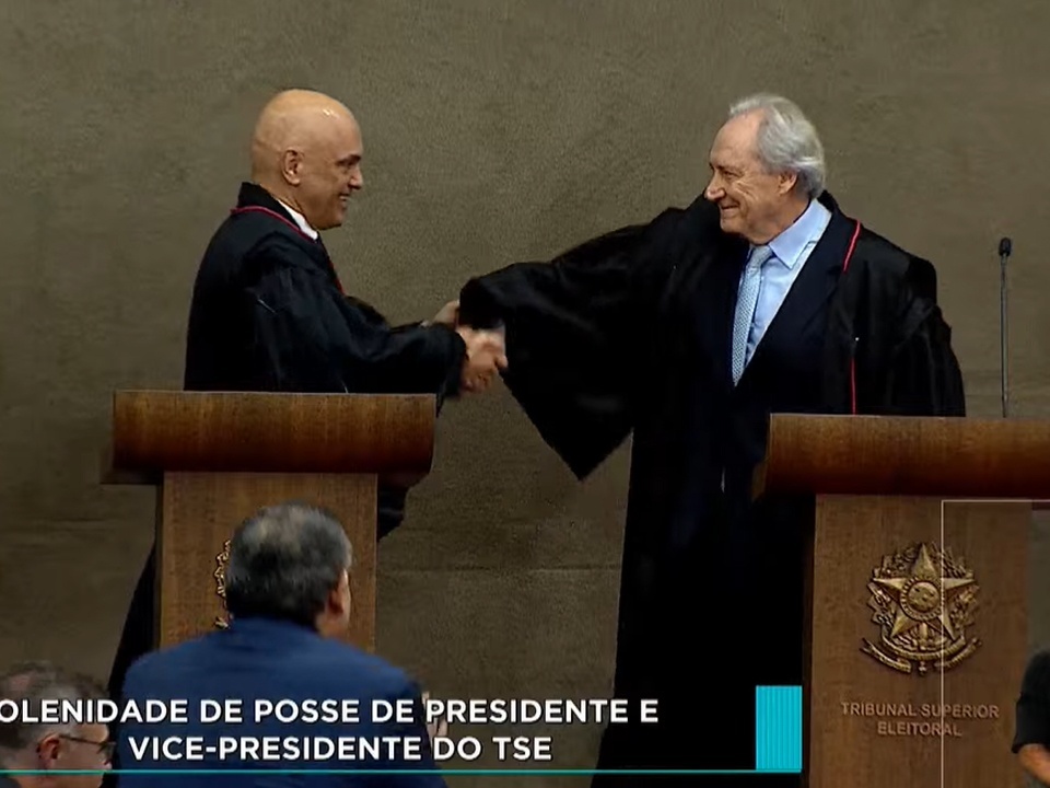 Posse de Moraes foi uma sessão de terapia para tratar loucuras de Bolsonaro
