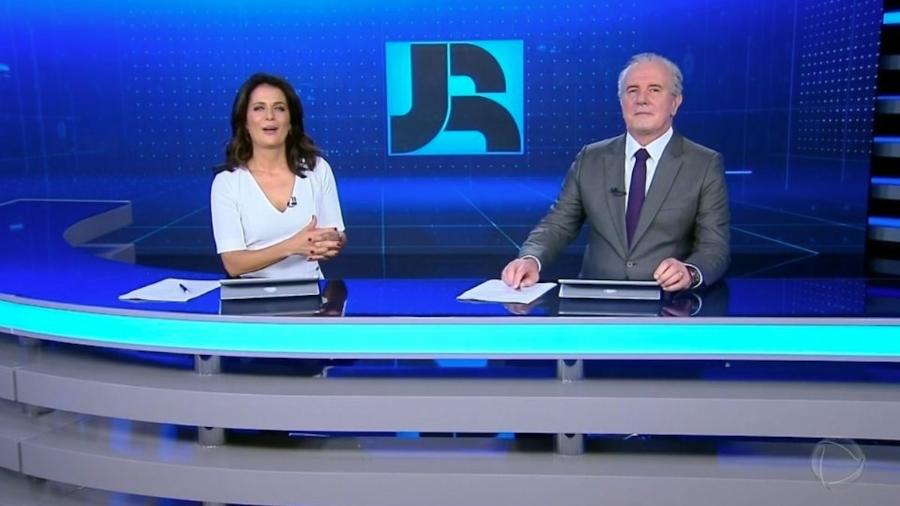 Adriana Araújo e Celso Freitas, os apresentadores do Jornal da Record  - Reprodução/Record TV