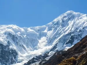 Chances de sobreviver a avalanche aumentaram nos últimos anos, revela estudo