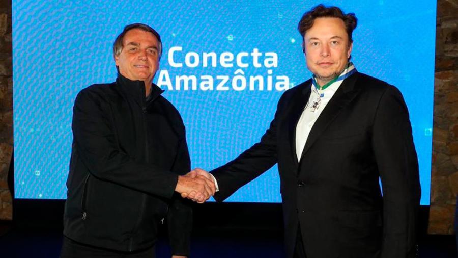 Olhe bem: essa foto entre Bolsonaro e Musk custou, ao menos, R$ 136 mil do seu dinheiro - Reprodução