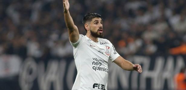 Palmeiras avalia ex-zagueiro do Corinthians como possível substituto de Luan.