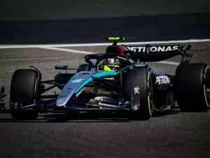 F1: Mercedes ainda não está "onde queria que estivesse", diz Hamilton