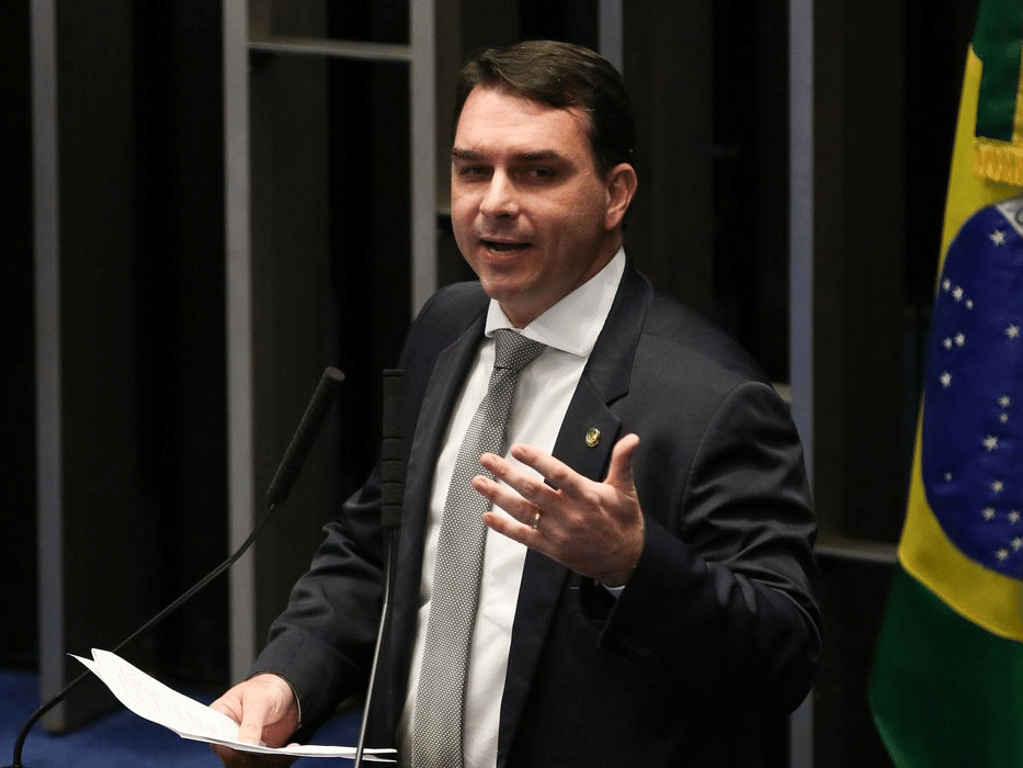 STF tende a manter foro privilegiado para o senador Flávio Bolsonaro