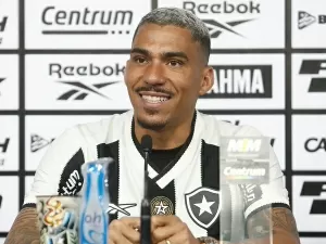 Allan fala sobre sua chegada no Botafogo: "Sempre fui torcedor"