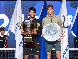 "Alcaraz e Sinner estão jogando no nível do Big 3", afirma Wilander