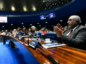 É urgente retomar debate sobre cotas no Congresso no mês da Consciência Negra