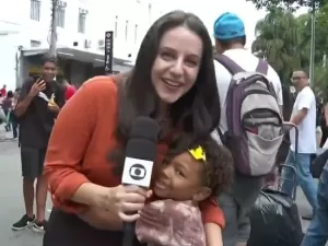 Repórter da Globo é interrompida ao vivo no SP1, faz pedido e empolga âncora