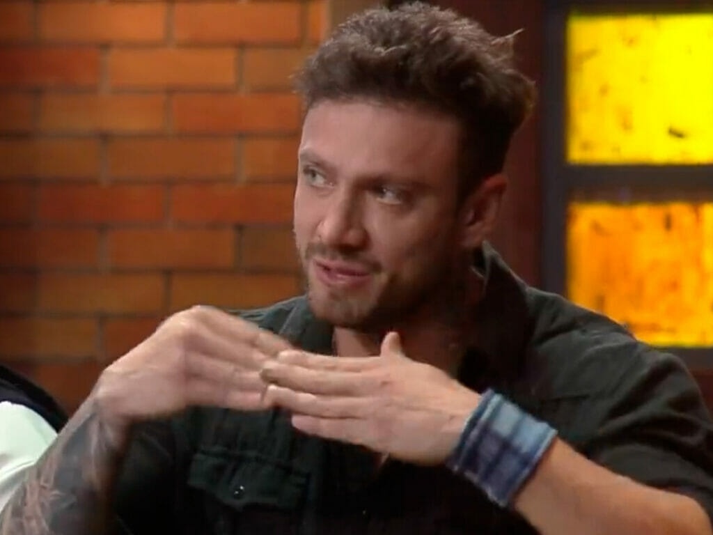 A Fazenda: Vini agrediu Thomaz e precisa ser expulso. Pode entrar, MC Créu!