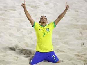 Brasil despacha Japão e vai à semi da Copa do Mundo de Futebol de Areia