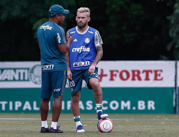 Roger deve colocar Lucas Lima como titular na estreia do Palmeiras - Marcello Zambrana/AGIF/Estadão Conteúdo