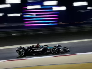F1: Russell diz que Mercedes deu "grande passo à frente" no ritmo de classificação
