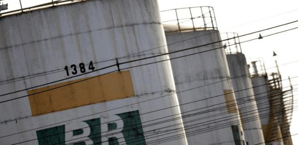 Lula diz que vai anular leilão de gás de cozinha, que chamou de bandidagem