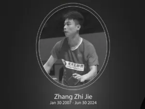 Jogador chinês de badminton morre durante partida contra o Japão