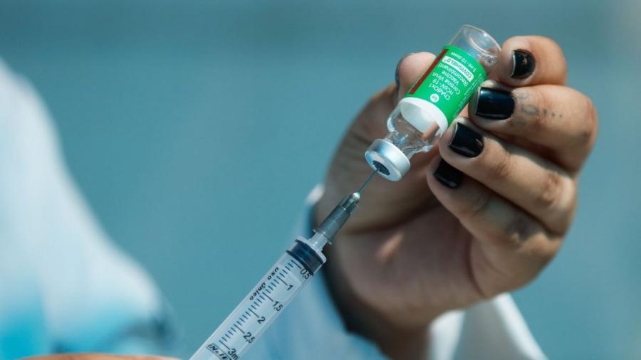 Vacina Oxford/AstraZeneca contra a covid-19                              - Tânia Rego/Agência Brasil                         