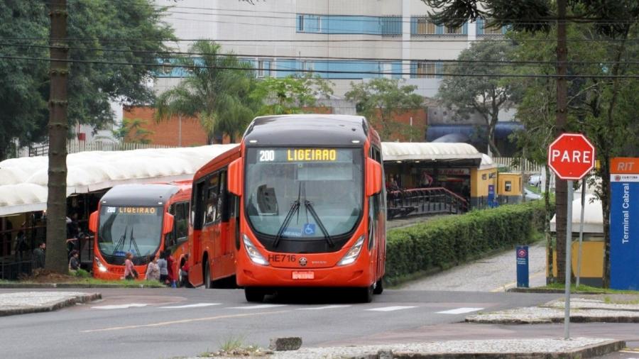 Passagem de ônibus em Curitiba subiu para R$ 5,50 no final do mês passado      - Arquivo/Tribuna do Paraná     