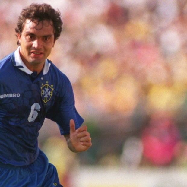 É do Brasil! Ex-Corinthians tem chute mais forte do FIFA 16