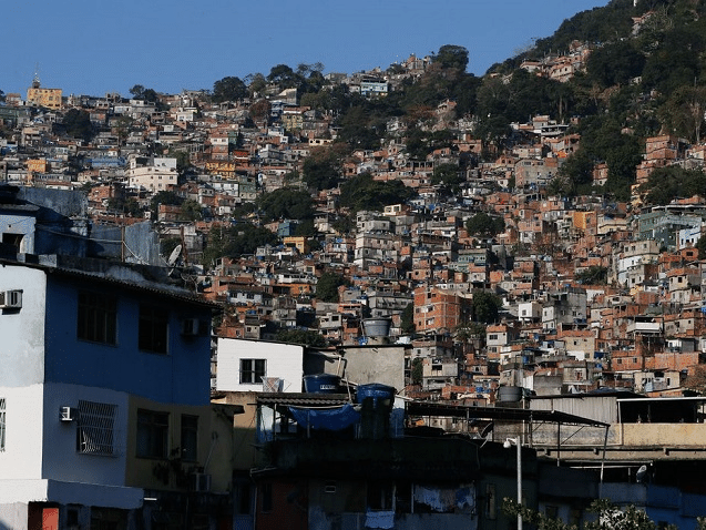 Milícia cresce coligada com política e polícia