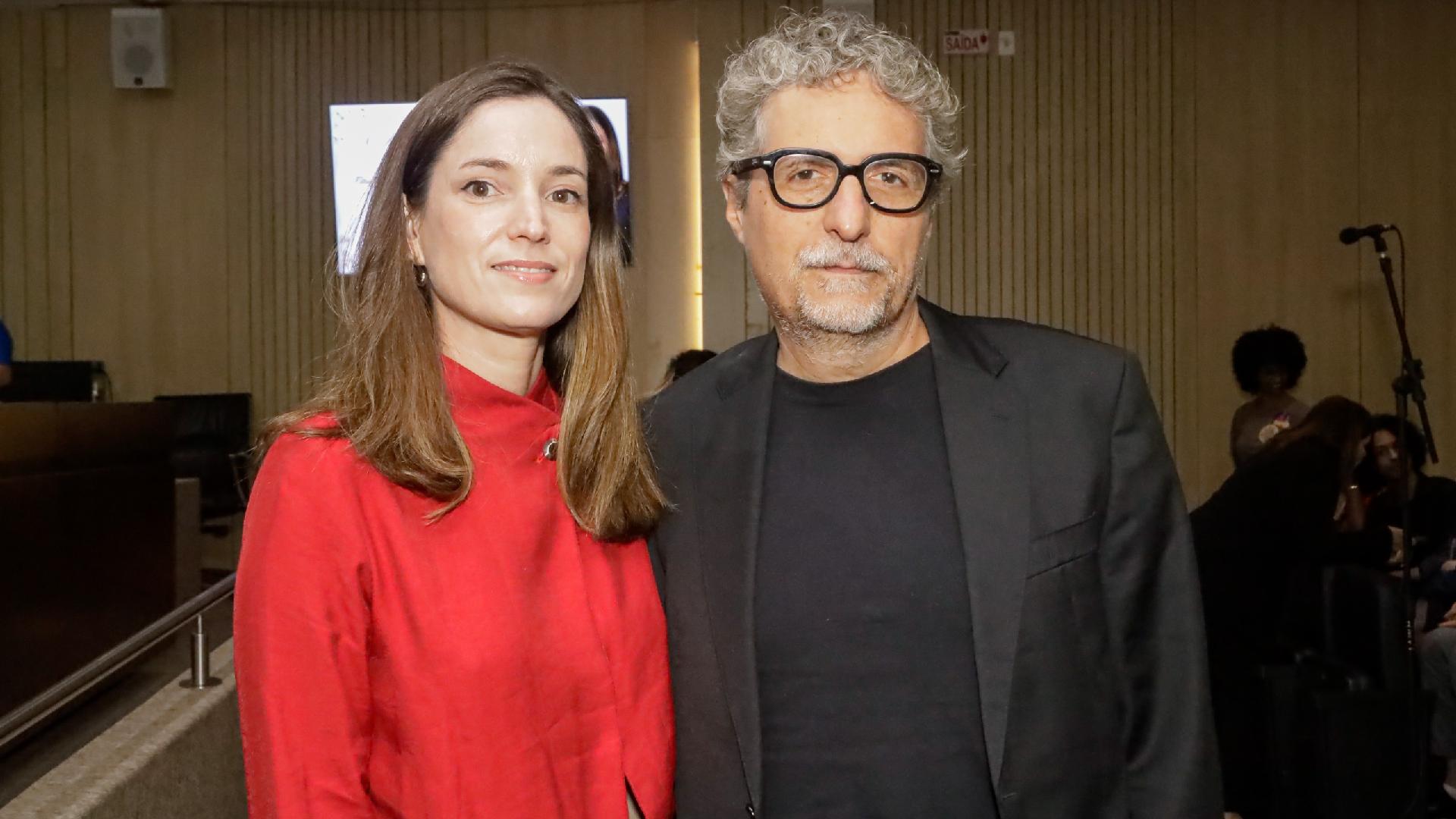 Emilie Lesclaux e Kleber Mendonça Filho celebram título de cidadã pernambucana da produtora francesa. - undefined