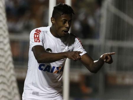 Bruno Henrique é liberado para treinar com bola no Santos após avaliação na  Alemanha, santos