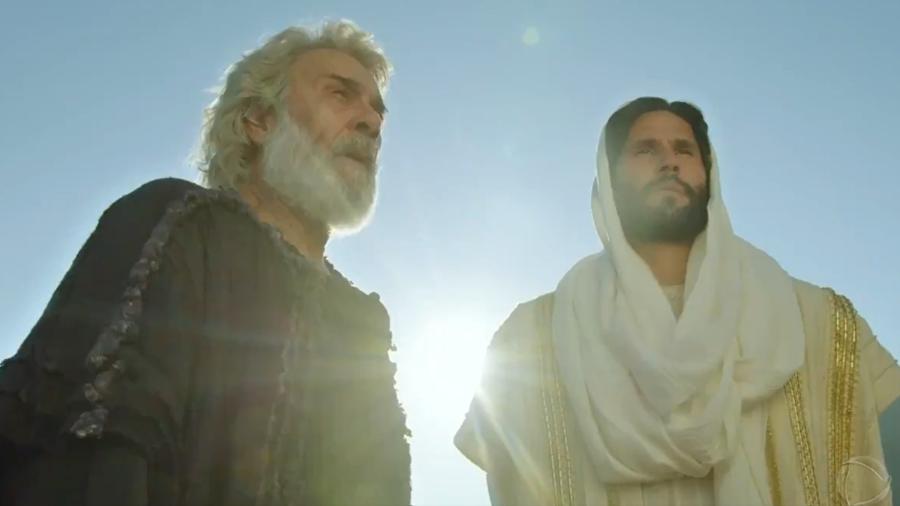 Abraão (Zé Carlos Machado) e Jesus (Dudu Azevedo) em Gênesis  - Reprodução / Internet
