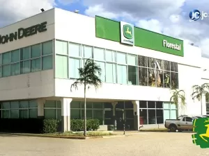 John Deere oferece vagas de nível superior em processo seletivo